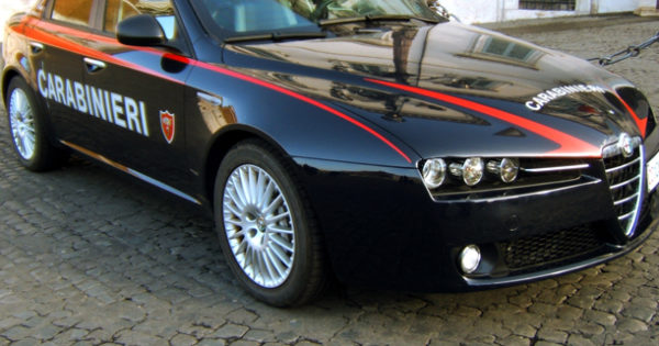 Ai domiciliari per spaccio, evadono per evitare espulsione: arrestati a Ventimiglia