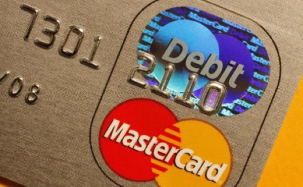 Reggio Emilia. Acquisti online con carta clonata: denunciati dai Carabinieri