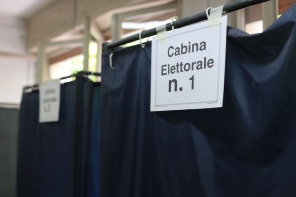 Cabina Elettorale 00