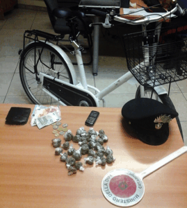 Spaccia con bici rubata a Modena: fregato dal gps e arrestato