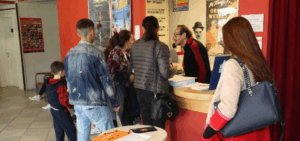 “Dialettiamoci… con gusto”, al cinema-teatro Rosebud lo spettacolo dialettale con la compagnia Qui’d Puianell