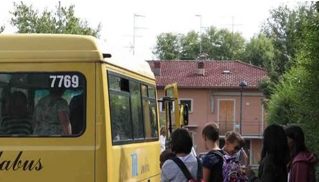 Casalgrande. Trasporto scolastico e tempo lungo: le famiglie non pagheranno la parte del servizio non effettuata per l’emergenza Covid