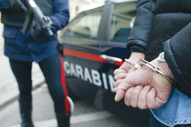 Minacce e botte ai baristi e danni al bar: i Carabinieri denunciano due fratelli