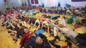 Yoga della risata a Casalgrande. L’8 marzo
