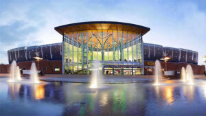 Ruba un tablet dal negozio e fugge, ma perde il cellulare: identificato e denunciato