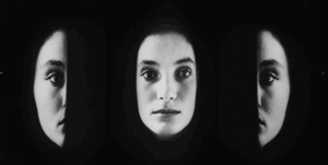 Nell’ambito di Fotografia Europea 2021 riaprono “Guido Guidi. Lunario”, a cura di Andrea Simi e Luca Nostri. “Quattro cortili” Project room