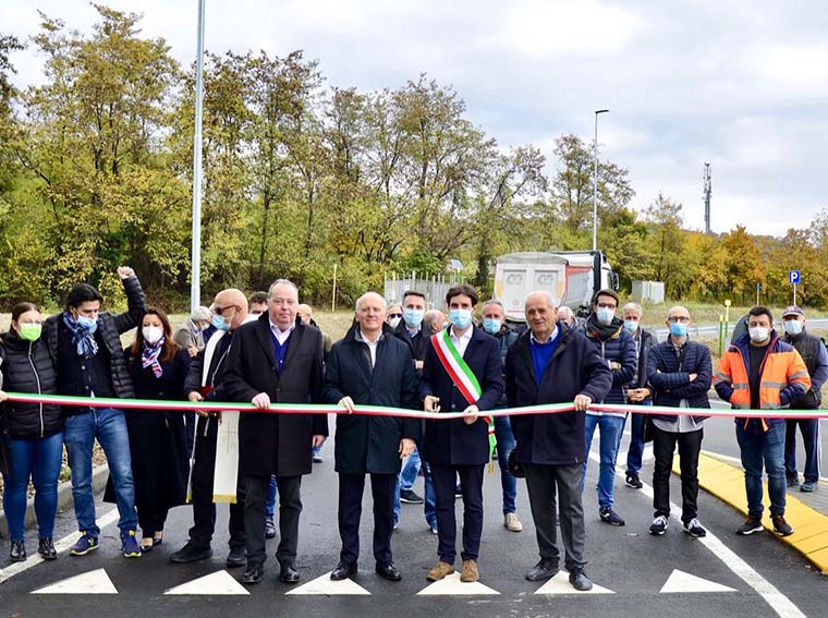 Castellarano. Inaugurata la nuova strada di gronda a Roteglia
