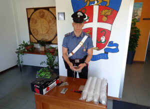 A casa droga e refurtiva rubata nell’azienda dove lavora: denunciato dai Carabinieri