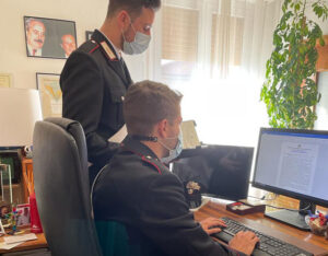 Scommetteva online con carta clonata: denunciato denunciato dai Carabinieri