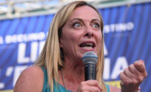 Meloni e la “rieducazione di stato” secondo FdI: “Diamo alle donne il diritto di non abortire”