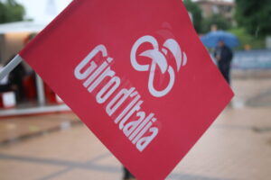 Giro d’Italia. Le foto della partenza da Scandiano #videonotizia