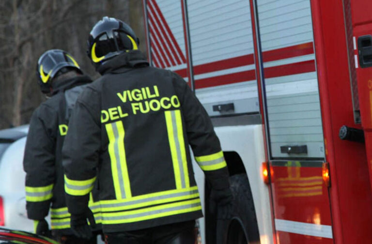 A Veggia di Casalgrande straripato il Rio Rocca. Trenta centimetri d’acqua per le strade. Problemi anche nello Scandianese e sull’Appennino