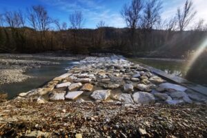 Ordigno bellico rinvenuto nel letto di un corso d’acqua in secca a Vezzano sul Crostolo