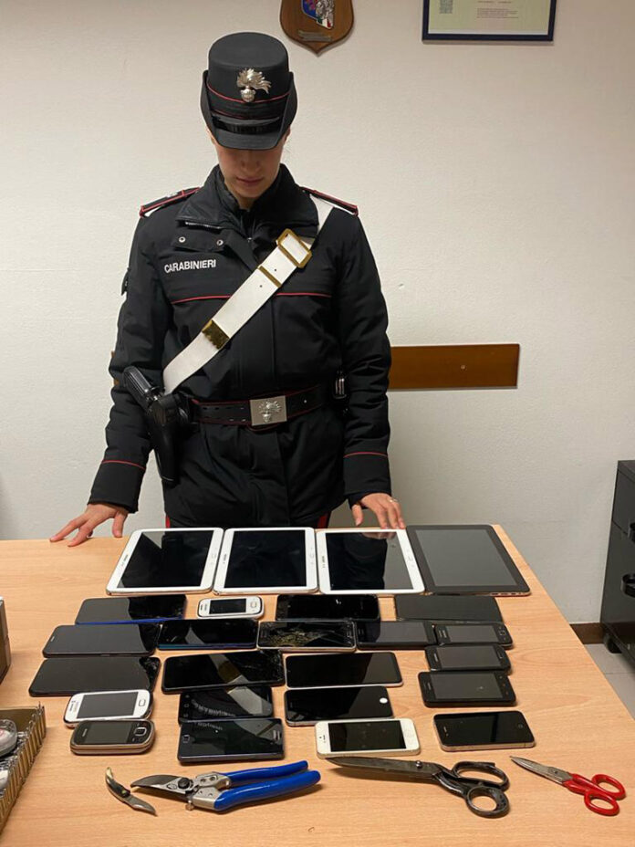 Scandiano 275 Fermo Donna Carabinieri