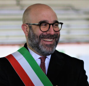 Matteo Nasciuti è rieletto Sindaco e sfiora il 70% dei voti