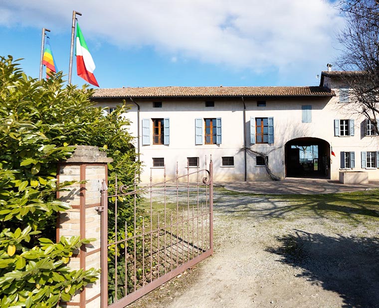 Casa Cervi, aggrediti i volontari e rubato l’incasso della Festa del 25 aprile