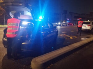 E’ ubriaco e aggredisce i Carabinieri. Denunciato