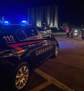 Droga nel bracciolo centrale dell’auto: denunciato dai Carabinieri