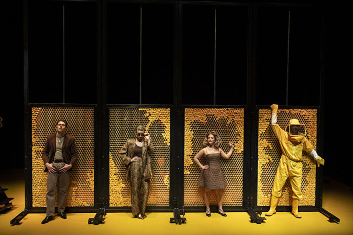 Teatro Ariosto RE 2025 - 01 Come diventare ricchi e famosi da un momenti all'altro