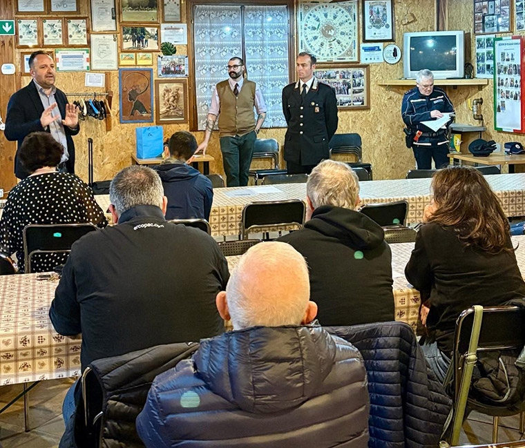 Viano: Presentato ai cittadini il protocollo “Controllo di Vicinato”. Focus del Tenente Scatoletti su sicurezza e prevenzione delle truffe