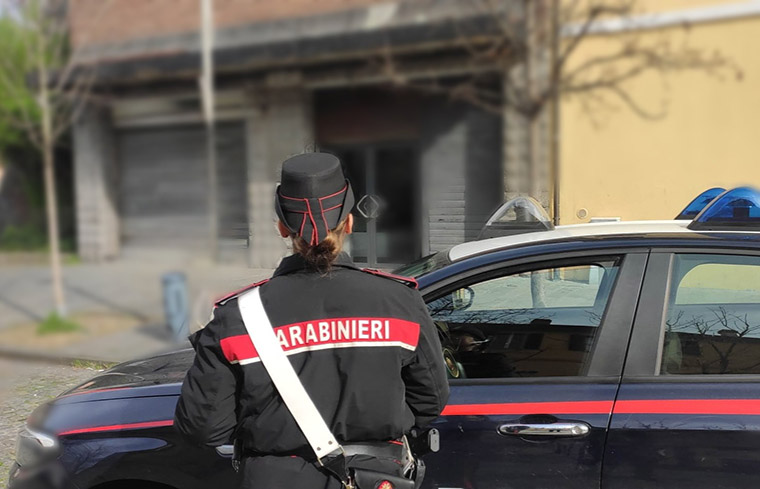 Furto aggravato in un centro commerciale di Rubiera: due denunciati