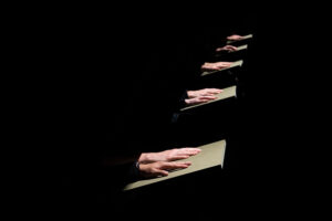 Il 5 ottobre al Teatro Ariosto “Hands Made”